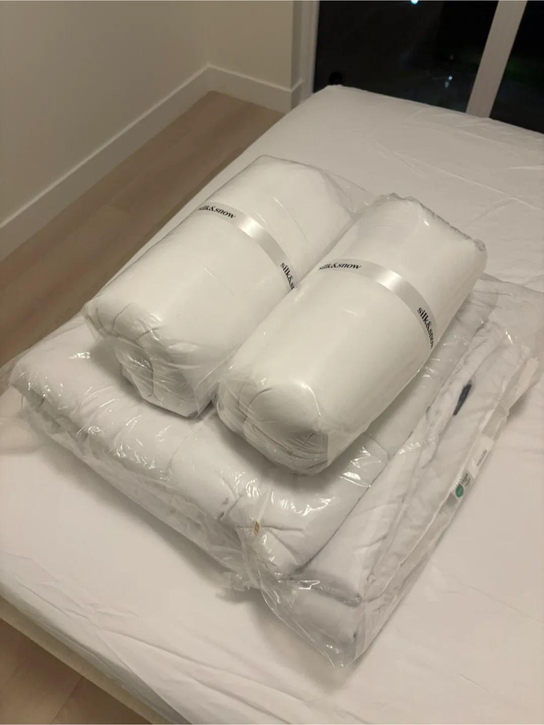 Silk & Snow Pillow and Duvet Queen