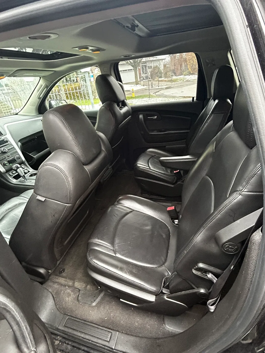 Chevrolet Traverse SUV image indicator(4)