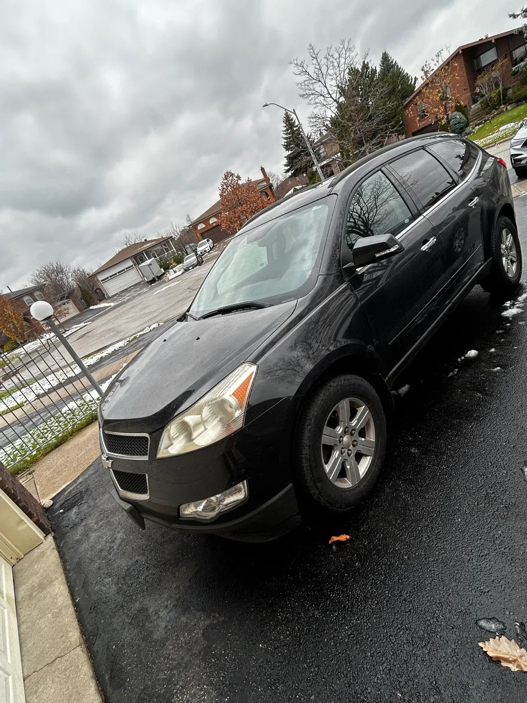 Chevrolet Traverse SUV image indicator(6)