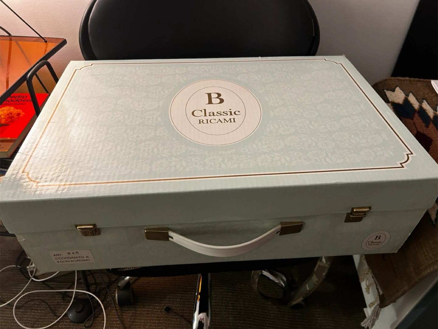 Tombolo Ricamo Linen Set