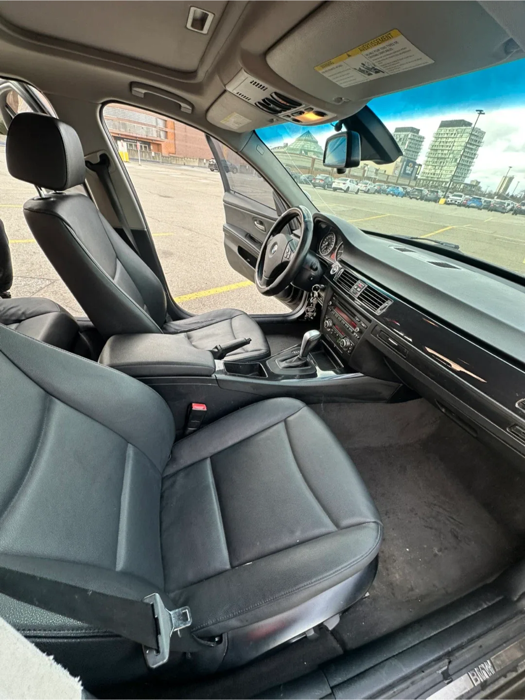 2011 Black BMW 328i image indicator(10)