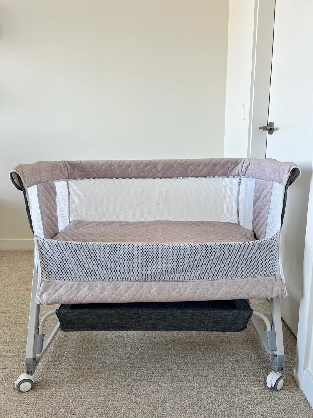 Baby bedside bassinet image indicator(2)