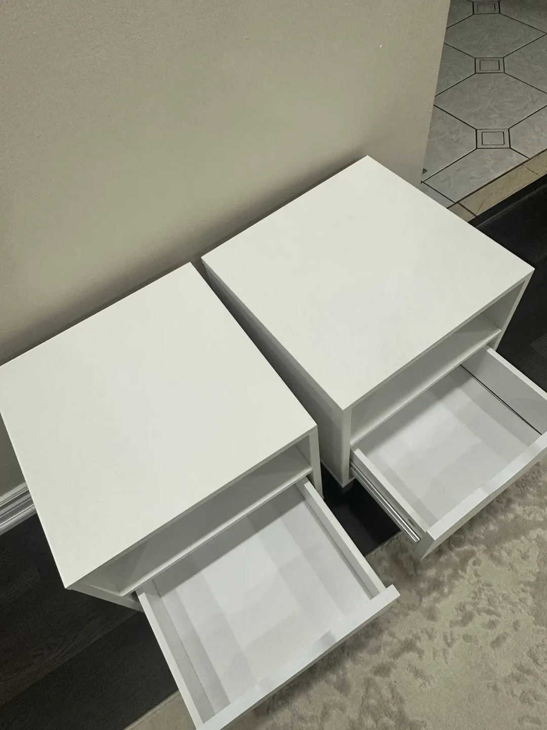 White Nightstands image indicator(3)