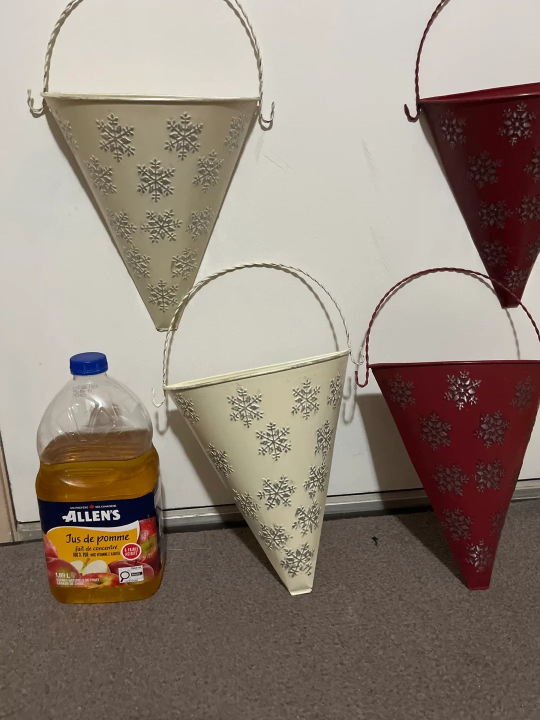 Decorative Snowflake Wall Hanging Baskets image indicator(2)