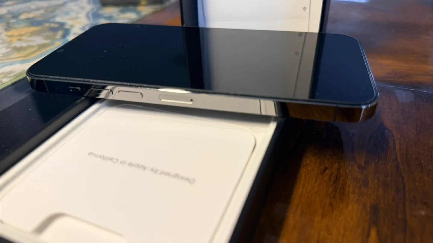 Apple iPhone 13 Pro Max - Excellent Condition! image indicator(5)