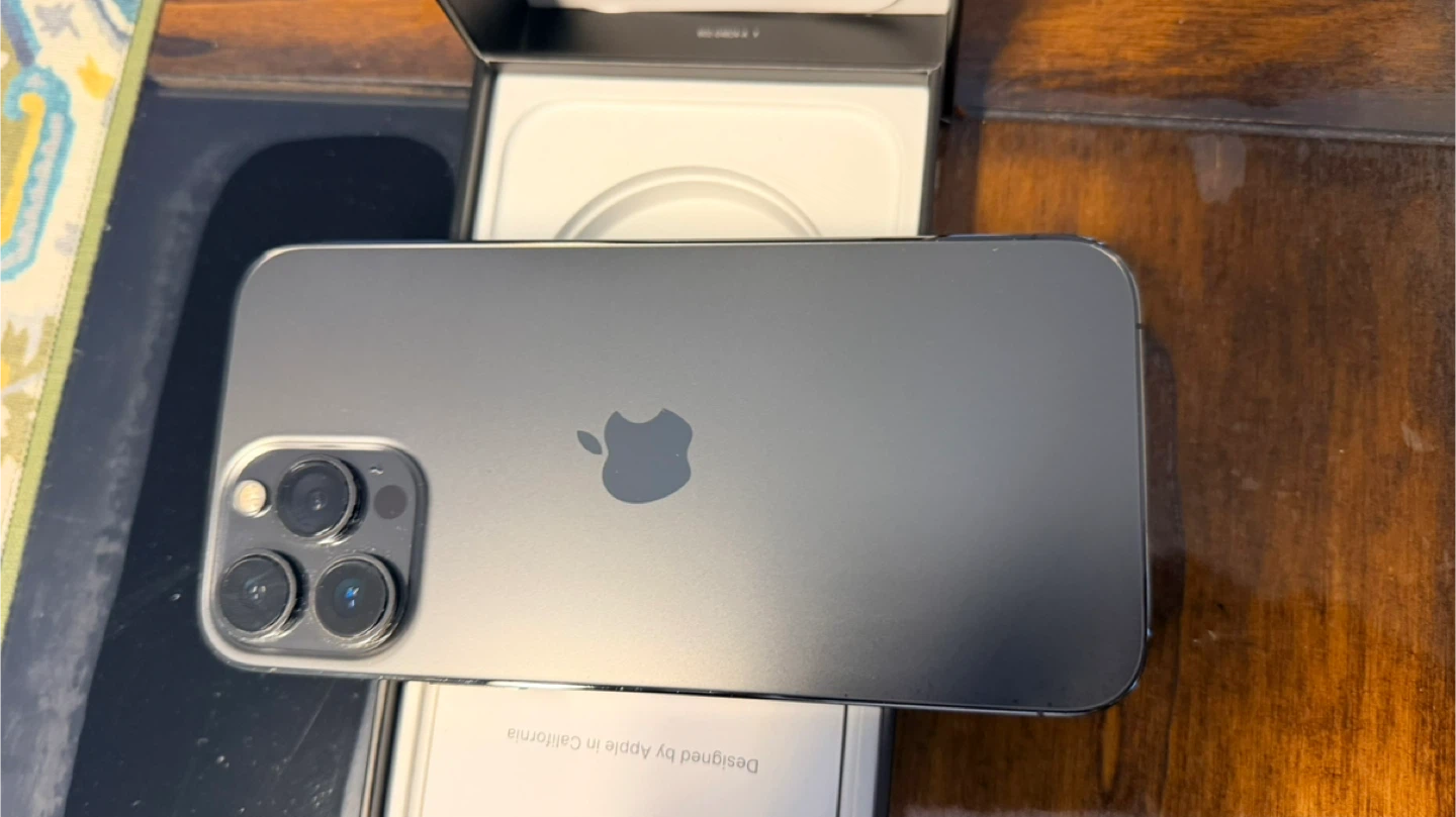 Apple iPhone 13 Pro Max 128GB - Excellent Condition!