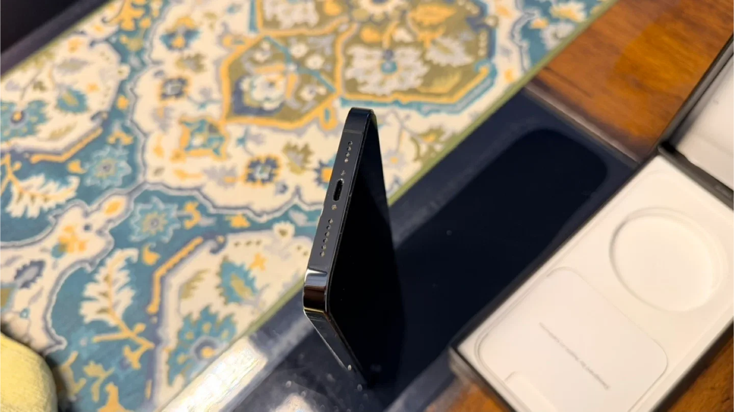 Apple iPhone 13 Pro Max - Excellent Condition! image indicator(4)