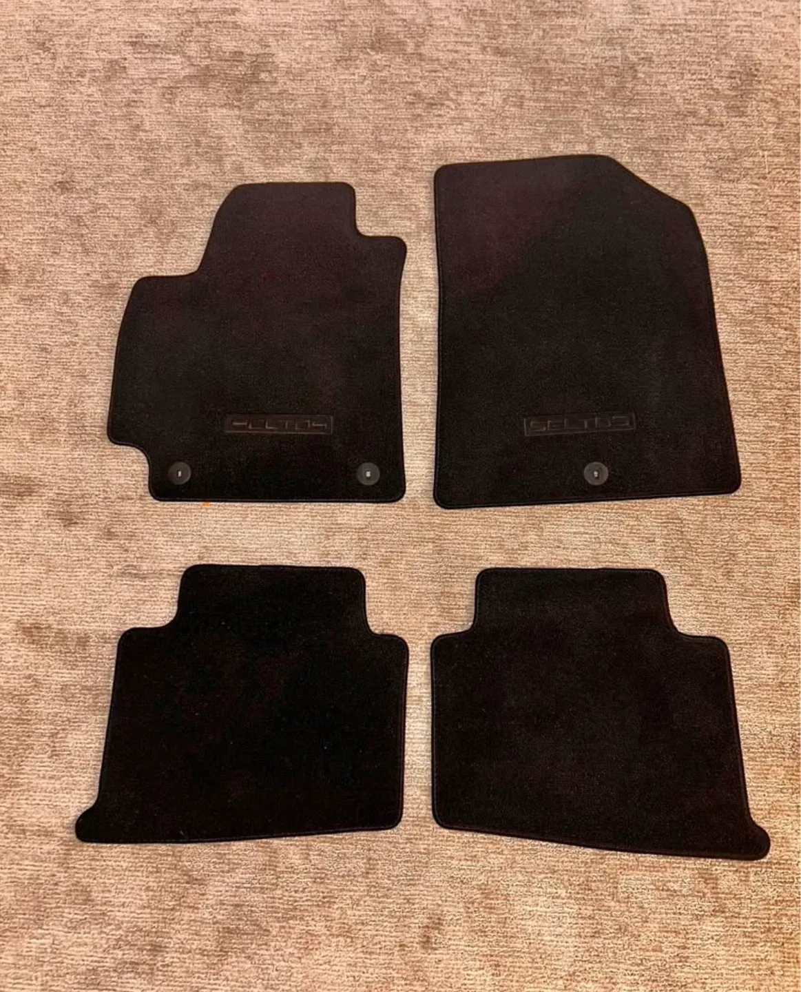 Kia Seltos Black Floor Mats - Full Set