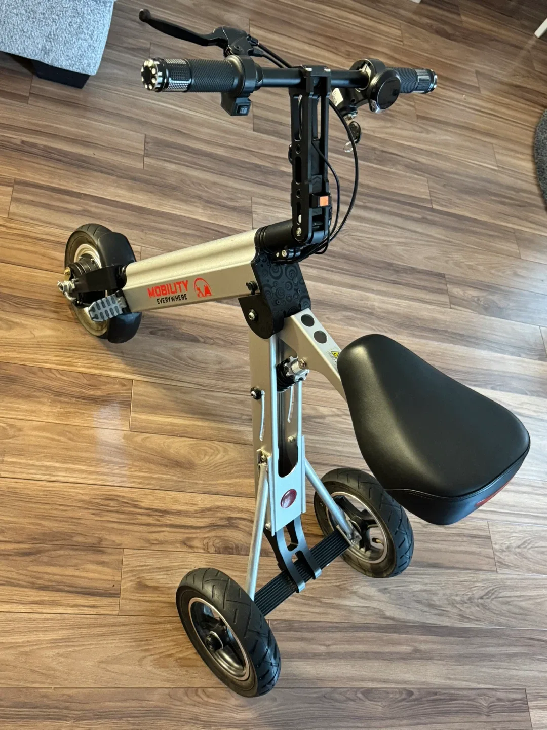 Tomahawk E532 Mobility Everywhere Scooter