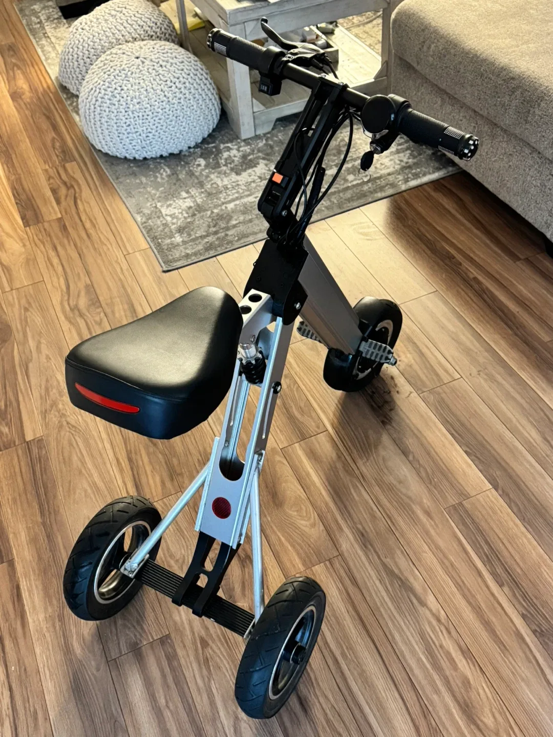 Tomahawk E532 Mobility Everywhere Scooter image indicator(2)