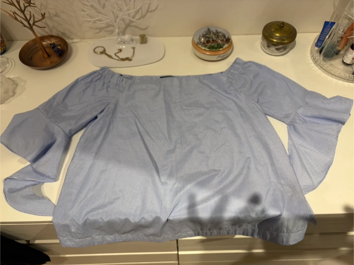 Off the Shoulder Top - Size L