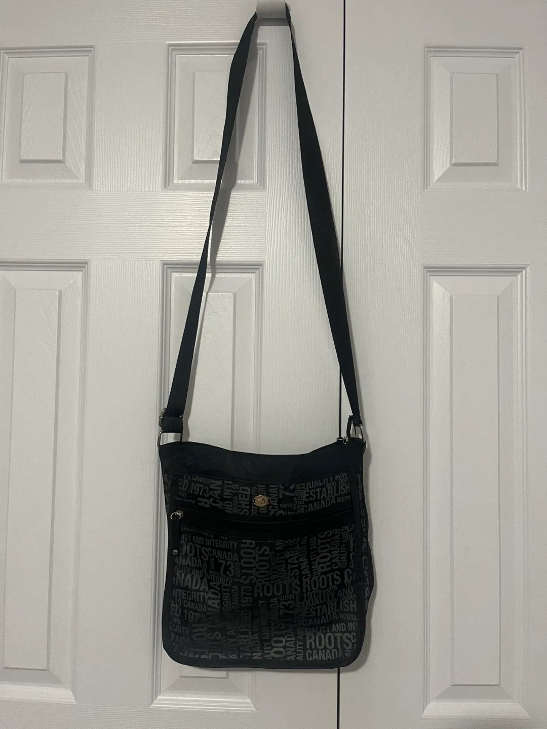 Roots Canada Crossbody Bag image indicator(2)