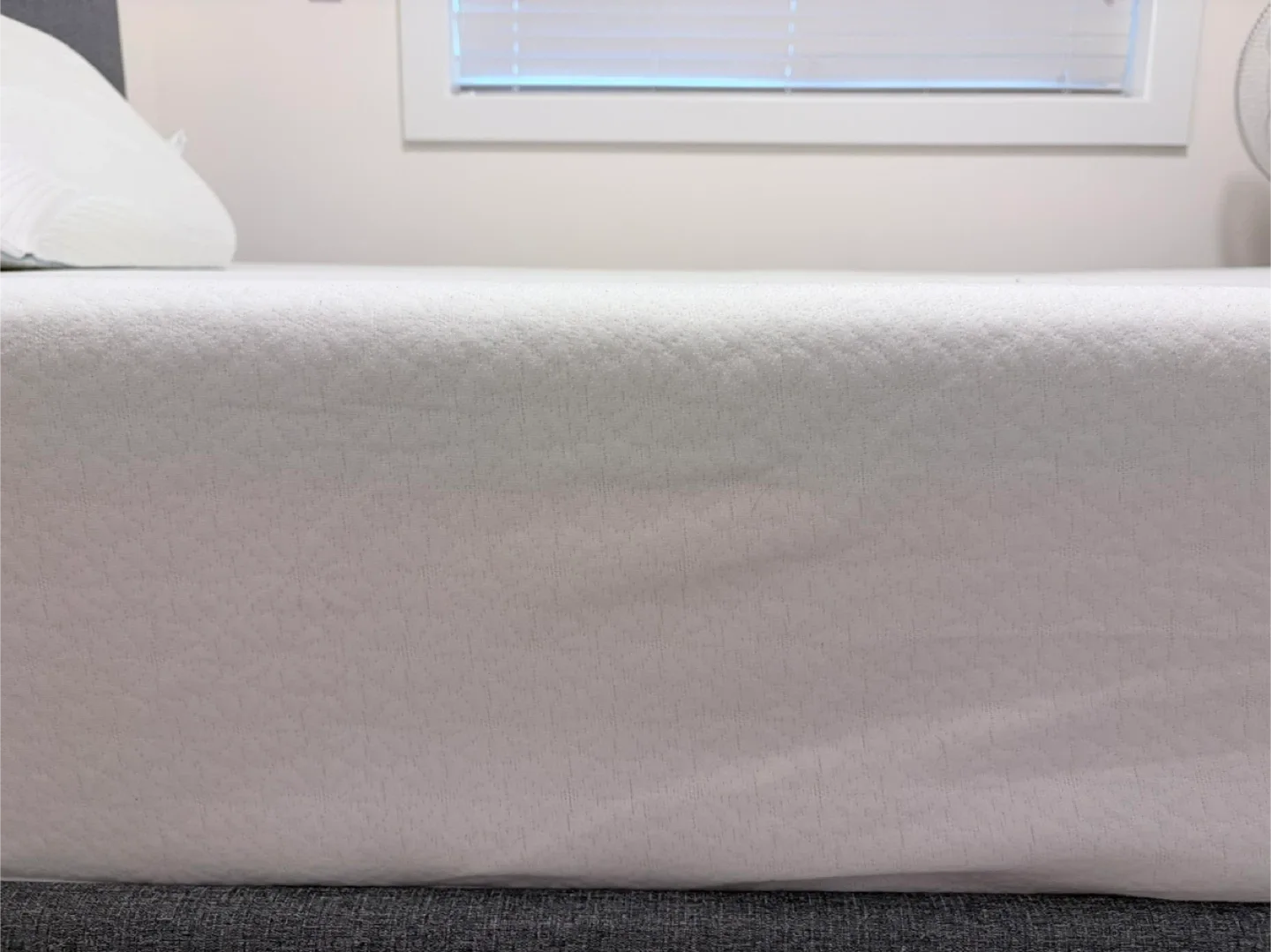 Zinus 10” Mattress - queen image indicator(2)