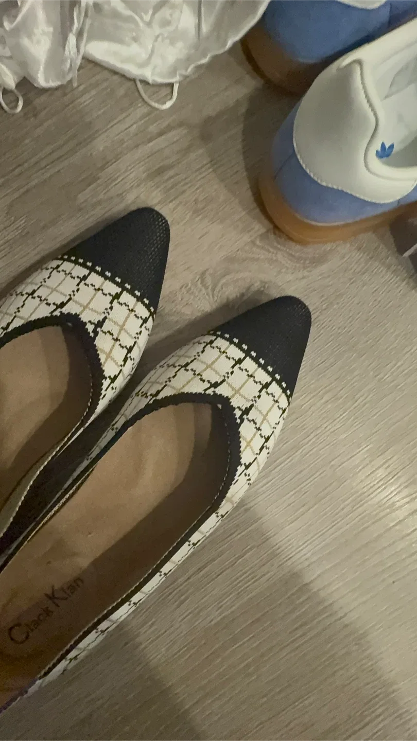 Clack Klan Women's Flats - Size 8.5 image indicator(2)