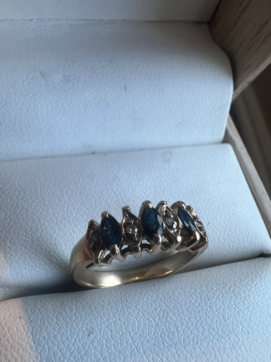 10 k Sapphire and Diamond Gold Ring