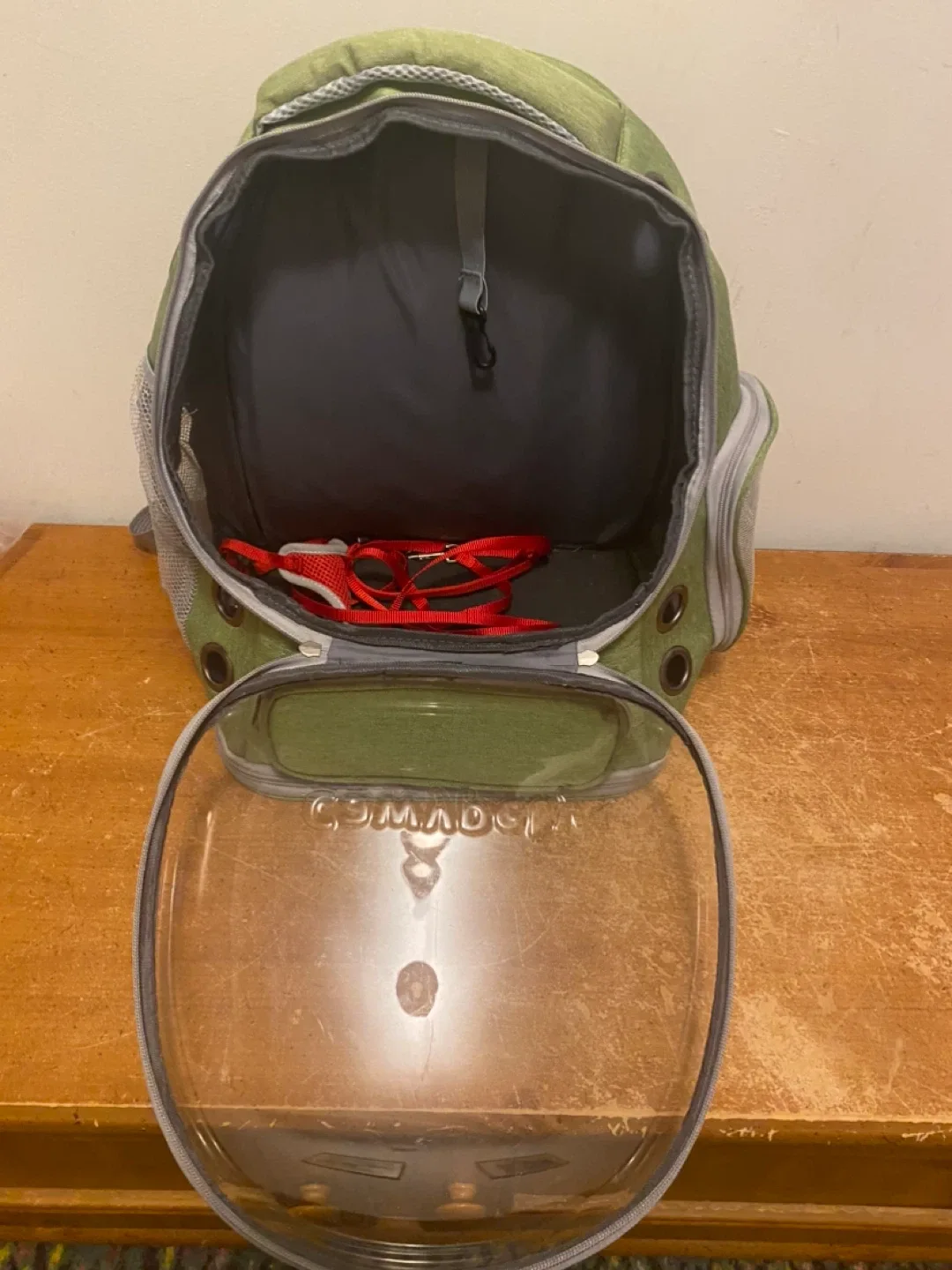 Comadore Pet Carrier Backpack - Green with kitten harness image indicator(2)