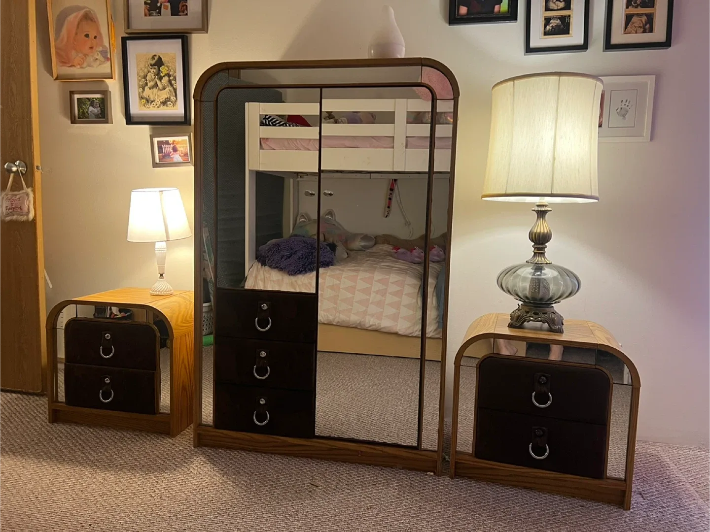 Vintage Vanity Set with Mirror and Nightstands image indicator(3)