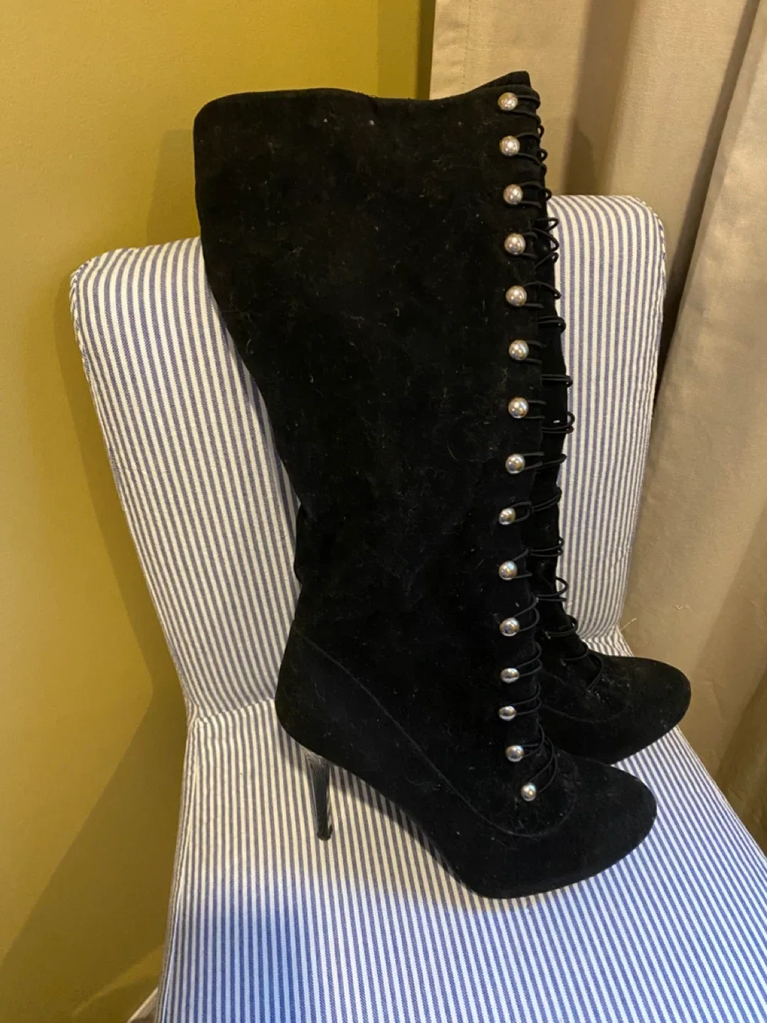 Black Suede Knee-High Heel Boots image indicator(2)