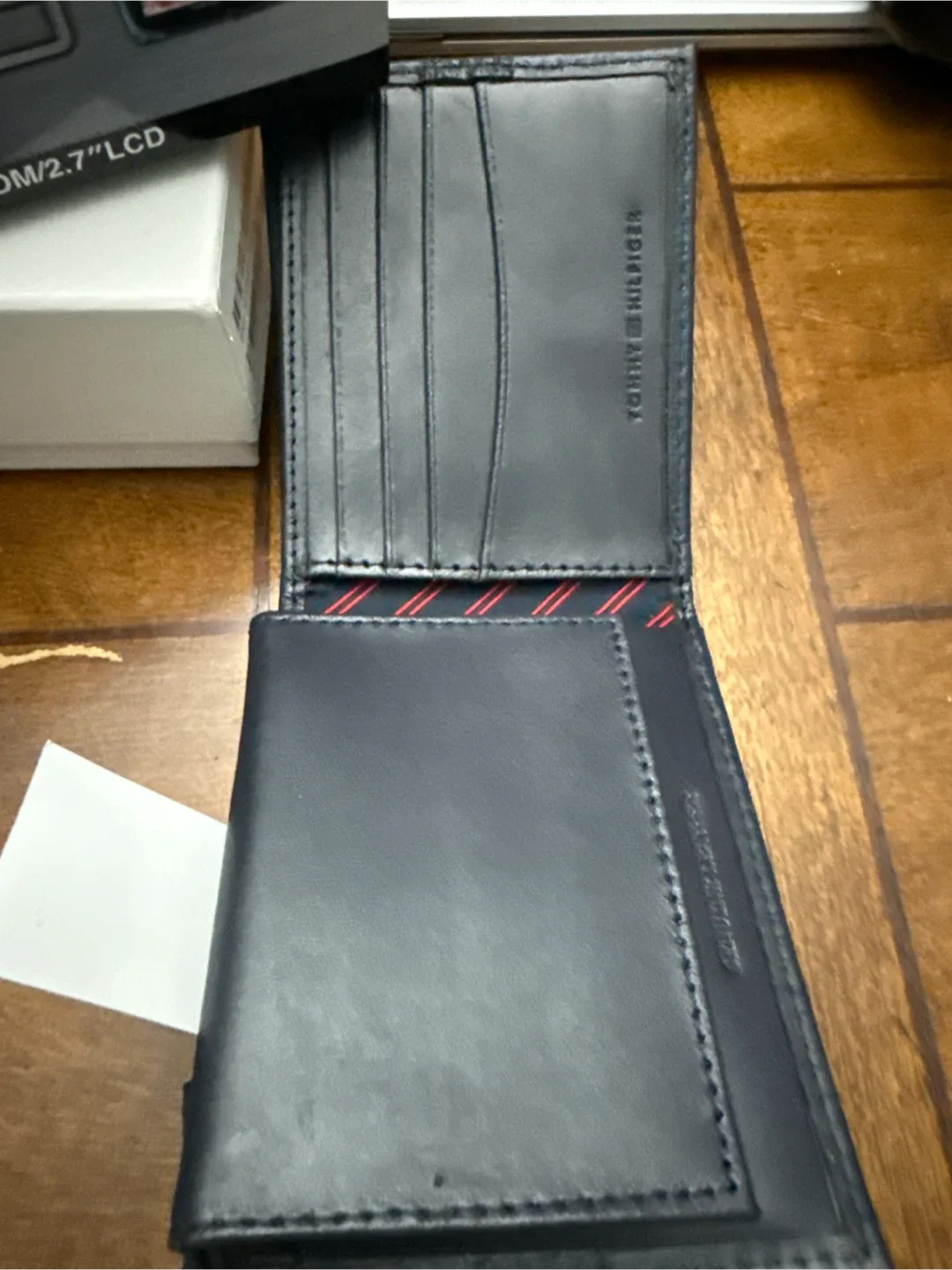 Tommy Hilfiger Black Leather Wallet image indicator(3)