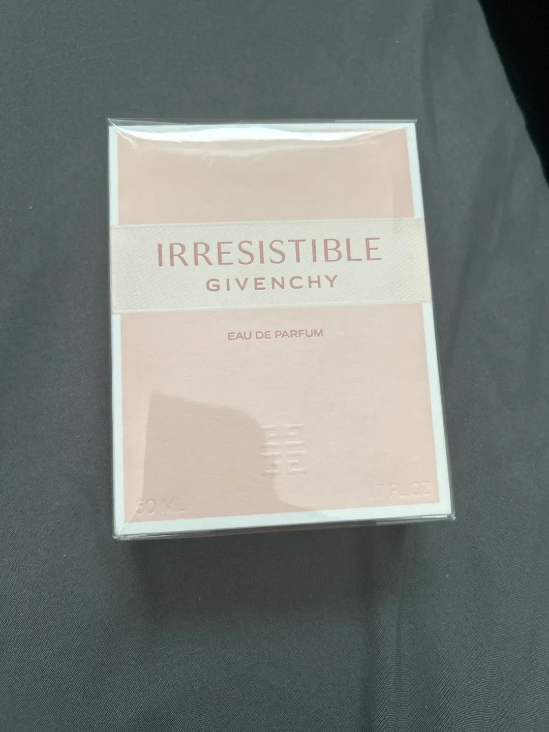 Givenchy Irresistible Eau de Parfum 50ml image indicator(2)