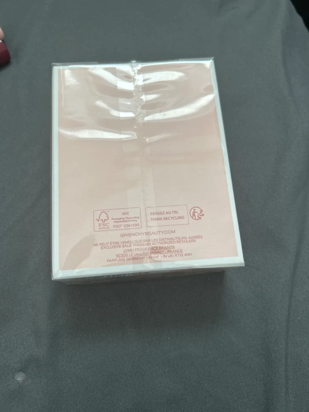 Givenchy Irresistible Eau de Parfum 50ml image indicator(3)