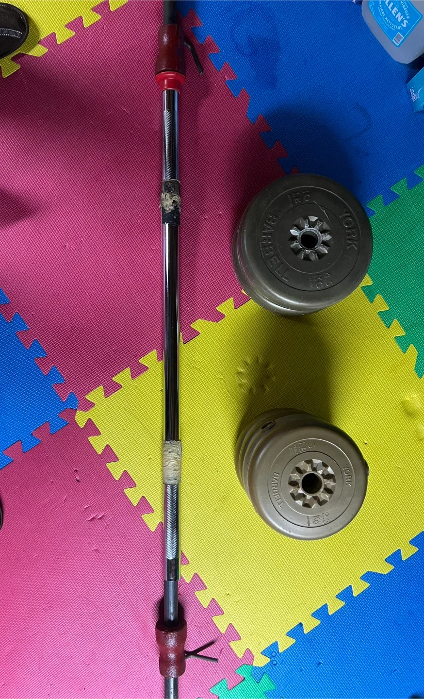 Weightlifting equipment