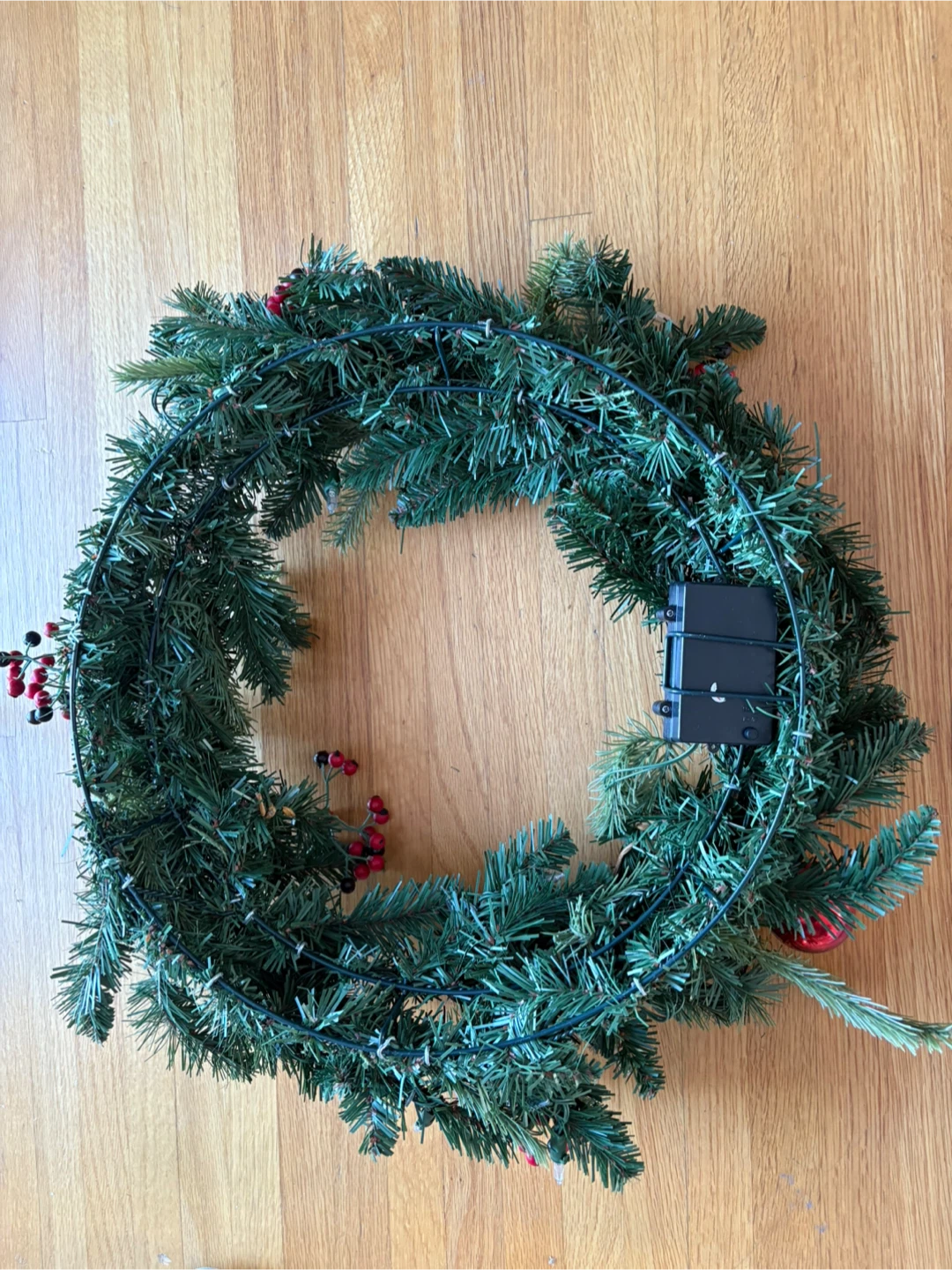 Christmas Wreath with Red Ornaments - photo 3