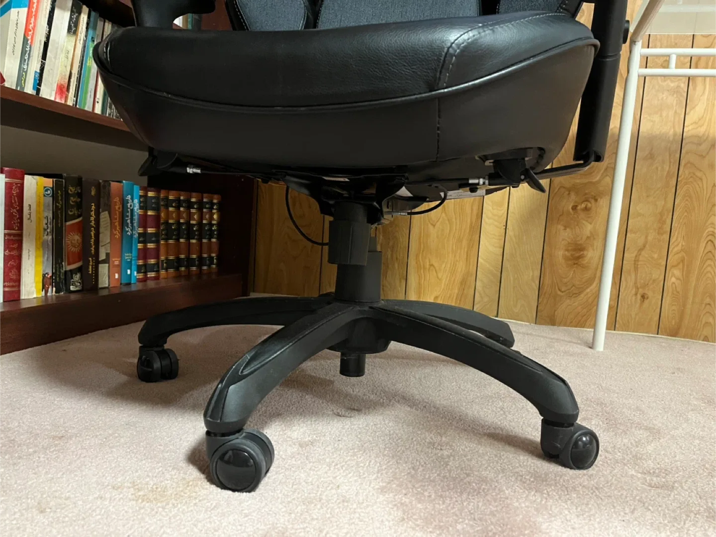 Respawn RSP-110 Gaming Chair - Black image indicator(3)