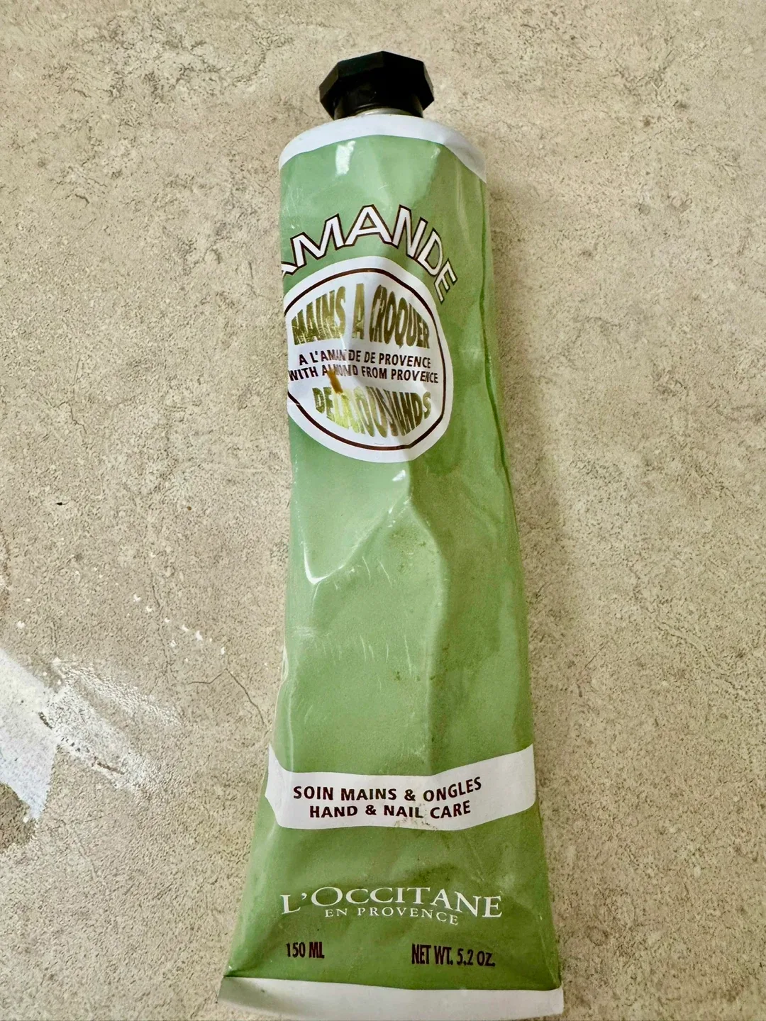L'Occitane Amande Hand & Nail Care 150ml