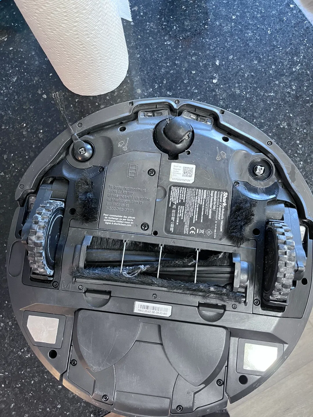 Shark IQ Robot Vacuum with Self-Empty Base image indicator(3)