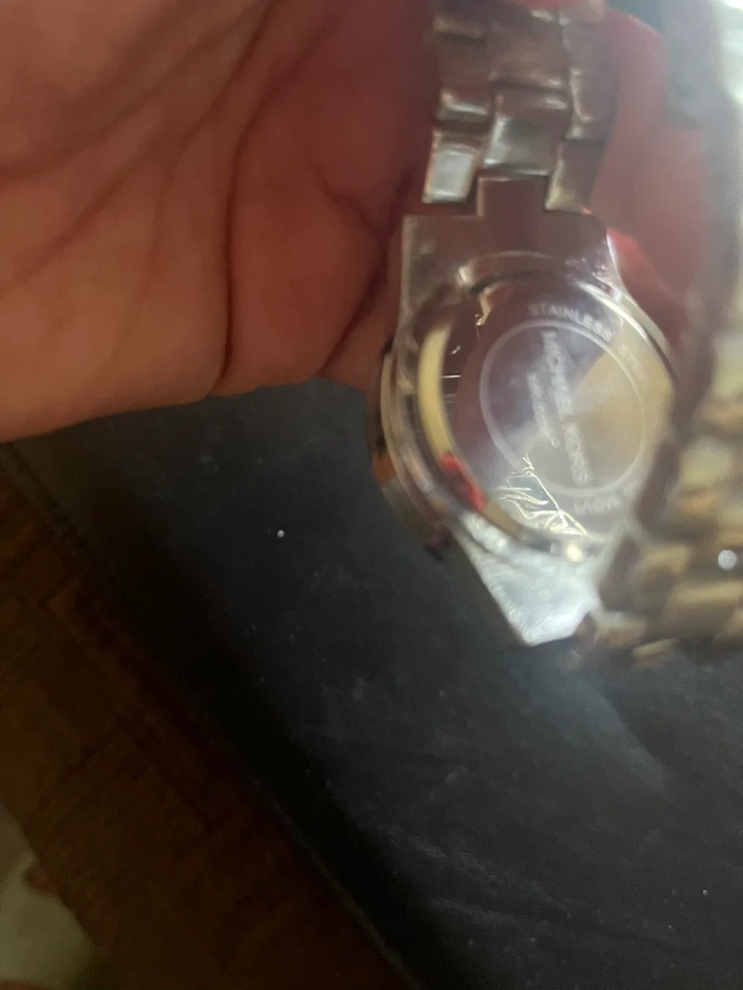 New Silver Watch-never worn image indicator(3)