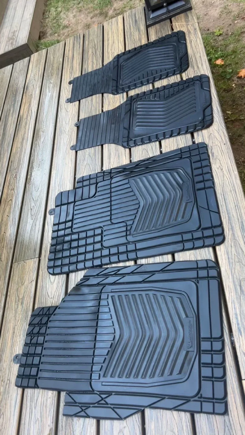 2010 Honda Civic + Brand New Winter Tires image indicator(10)