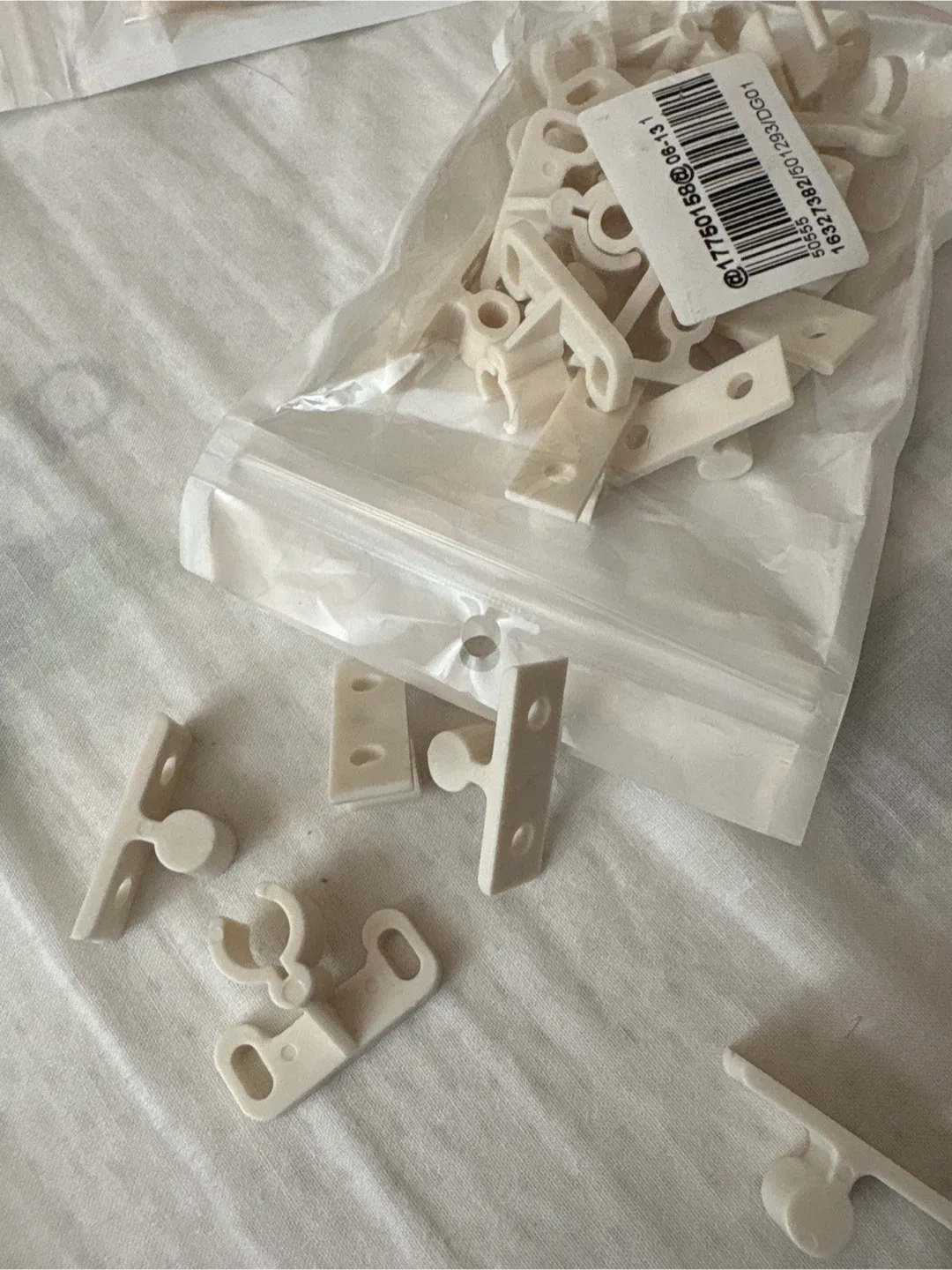 Door Buckle Plastic Ball  Latches