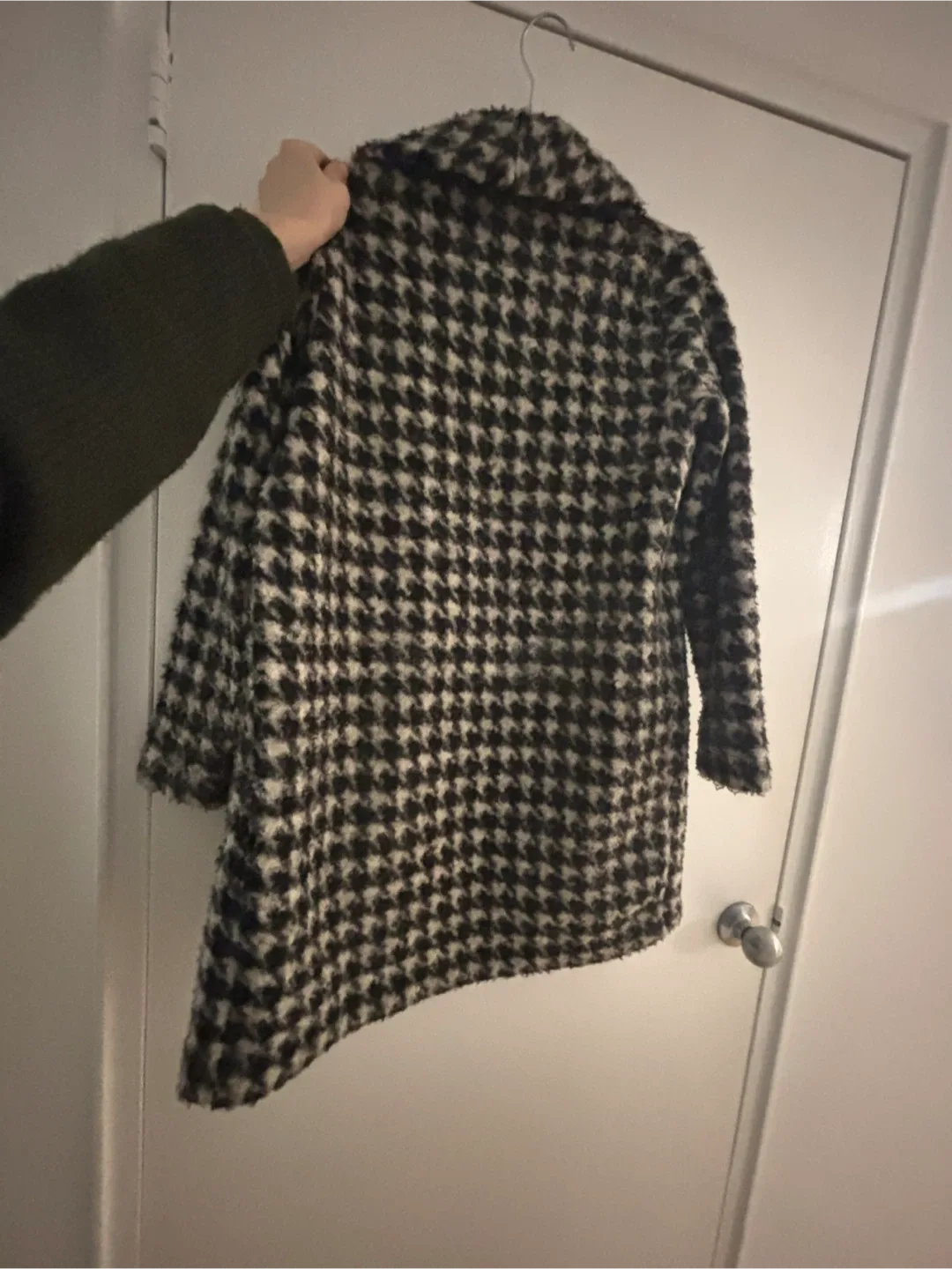 Houndstooth Coat image indicator(2)