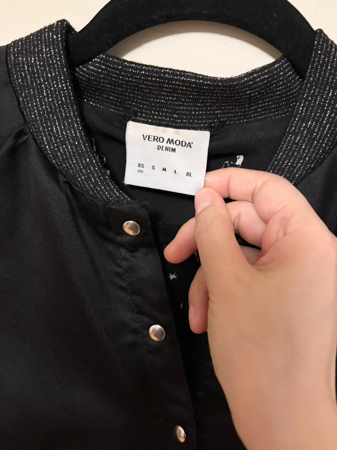 Vero Moda Black Bomber Jacket - Size XS image indicator(4)