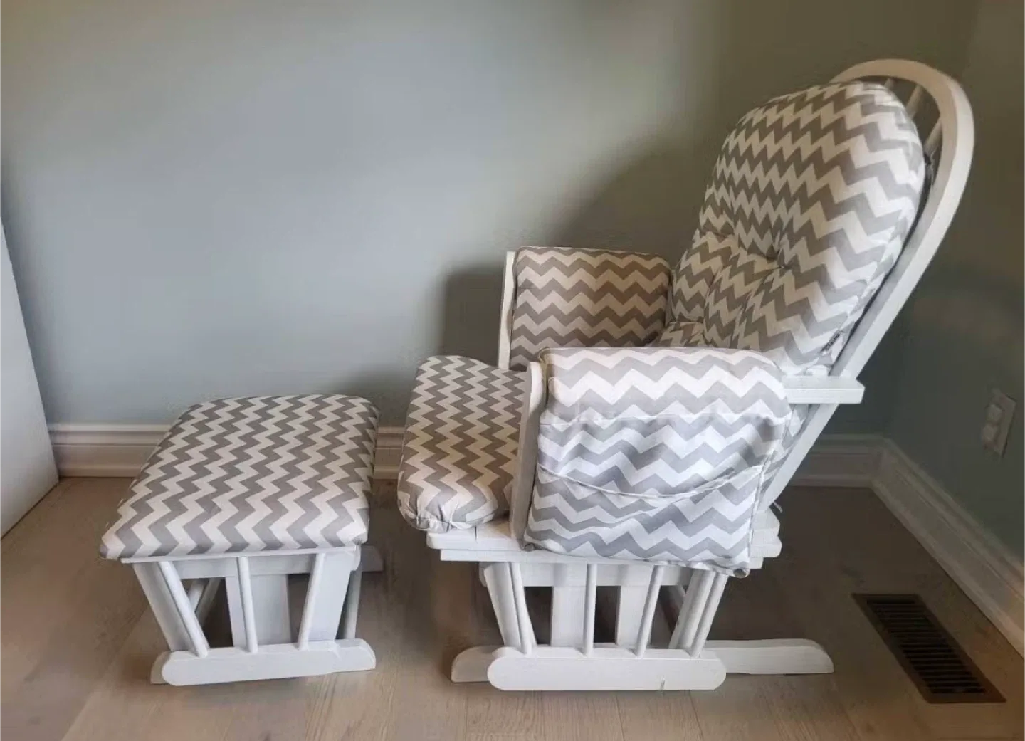 Glider Rocking Chair and Ottoman Set image indicator(2)