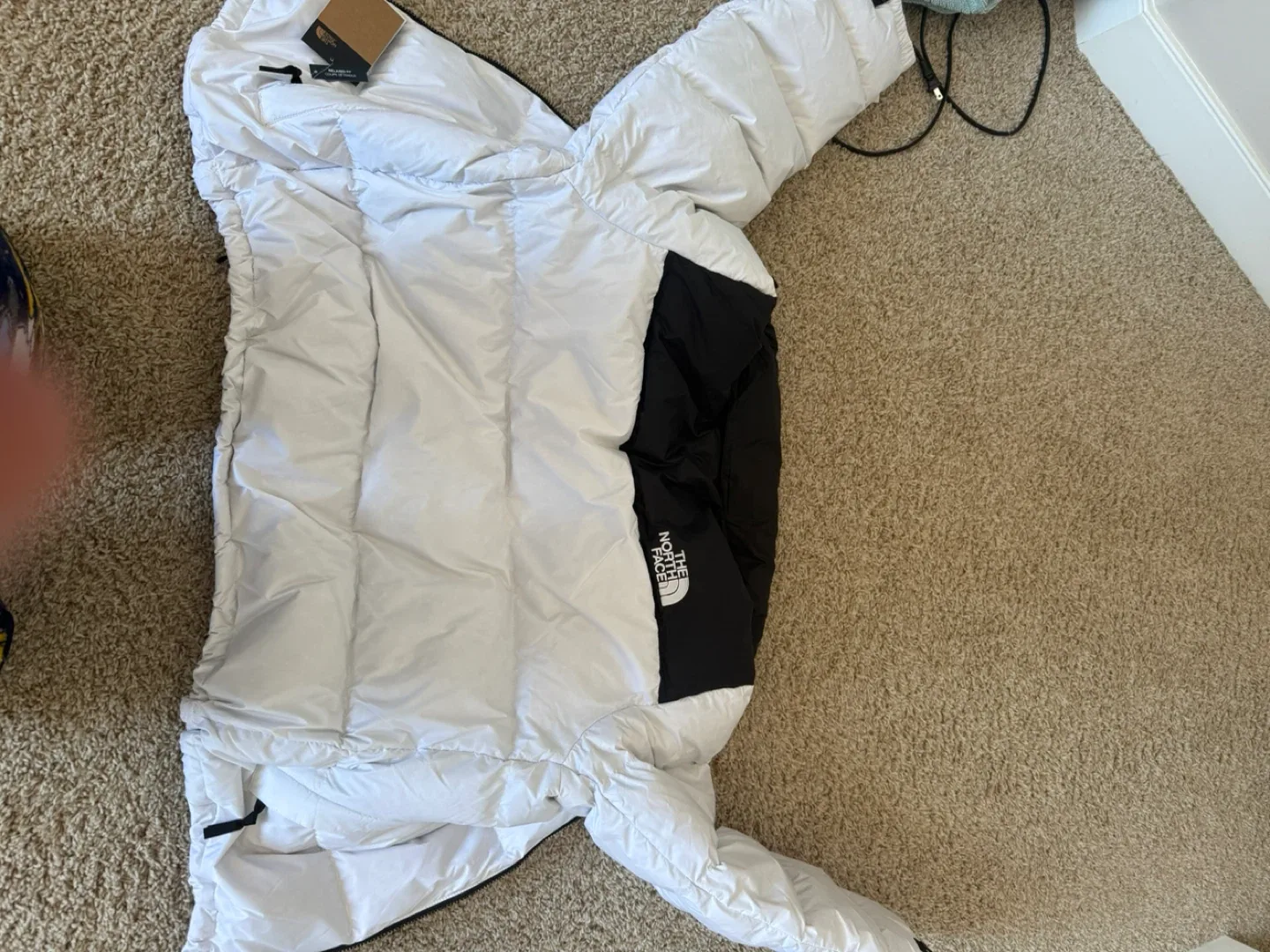 The North Face Nuptse Puffer Jacket - White & Black image indicator(3)