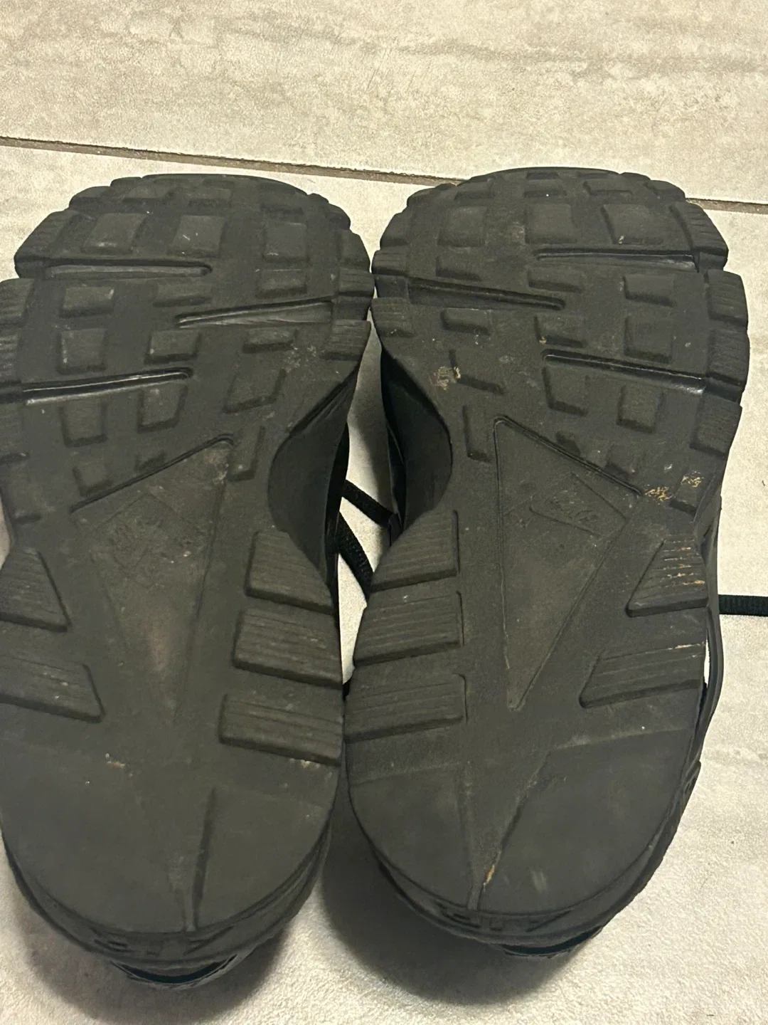 Nike Huarache Run GS image indicator(2)