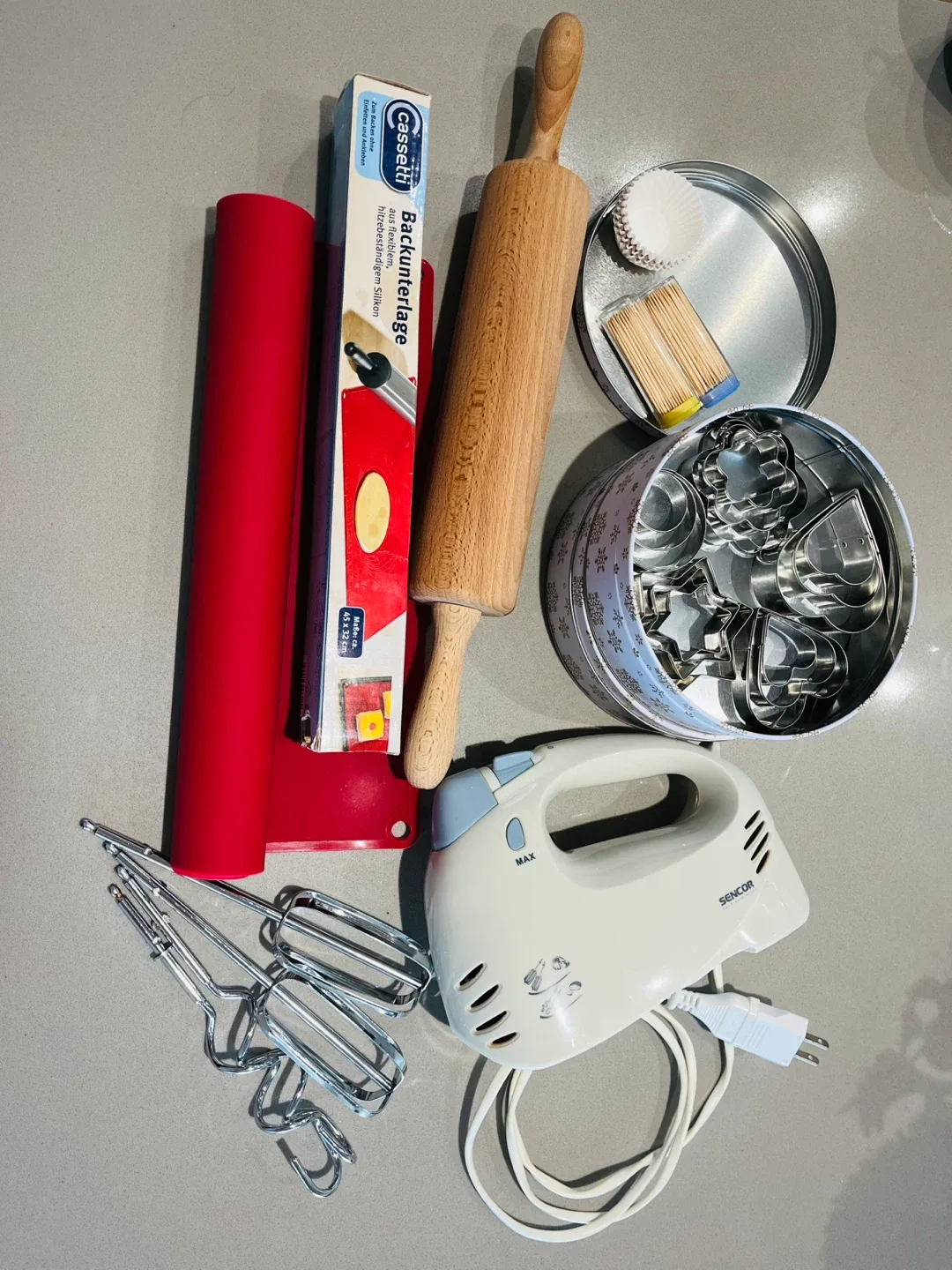 Baking set with mixer, rolling pin, baking mat & more!