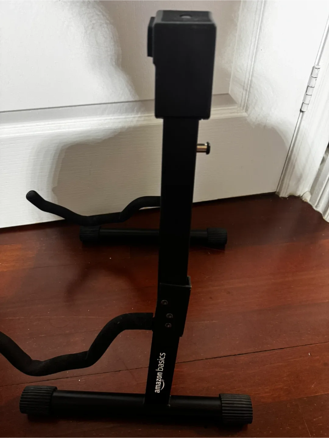 Amazon Basics Guitar Stand - Black image indicator(2)