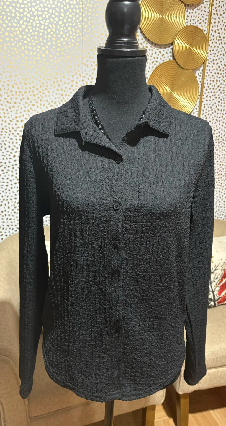 Jolie & Joy Black Button-Down Shirt - Size L