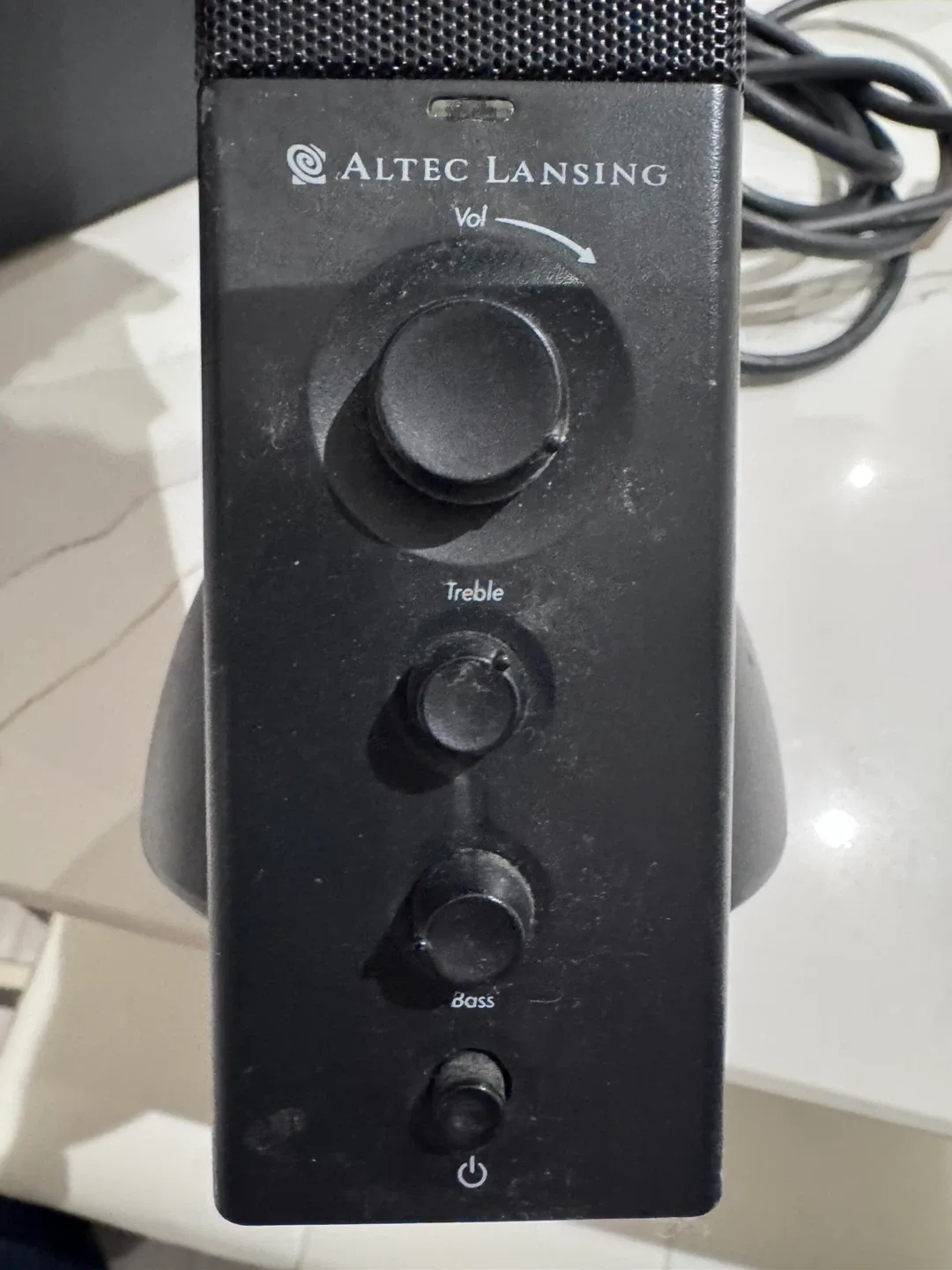 Altec Lansing Powered Audio System image indicator(2)