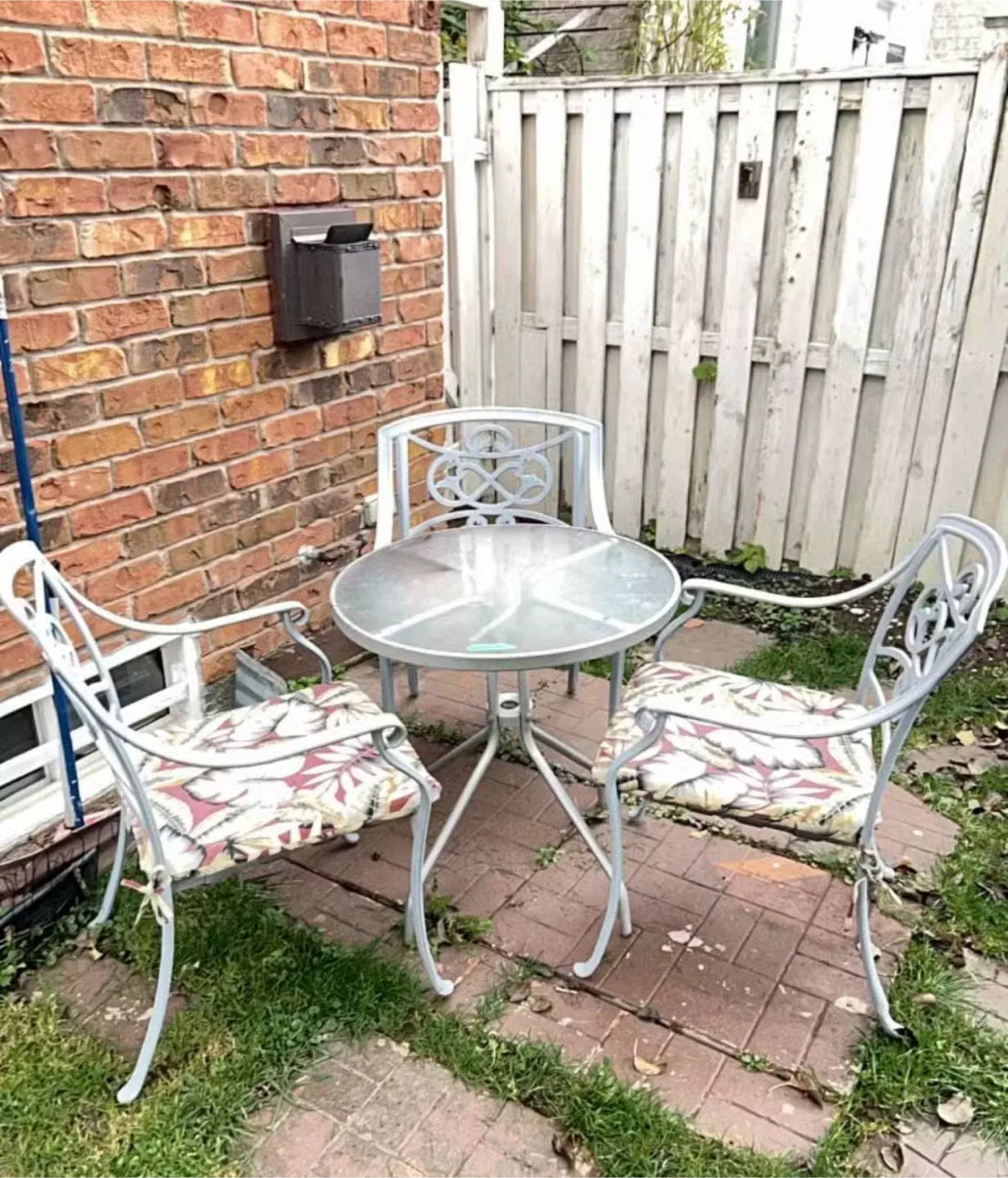 Outdoor Patio Chair - White Metal Frame