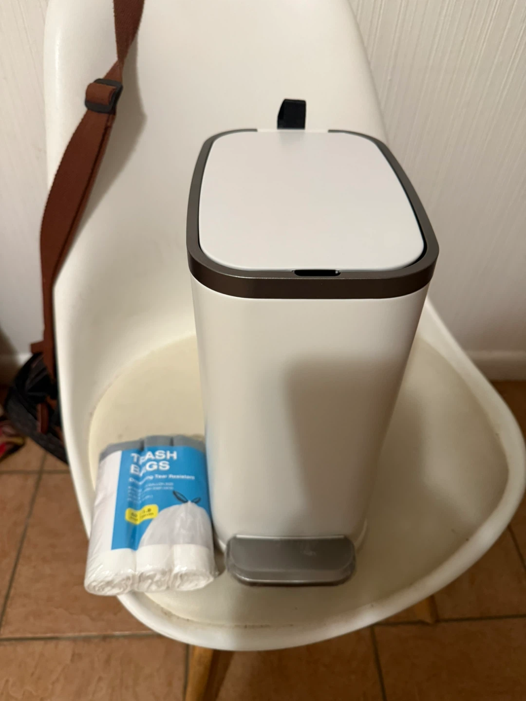 KdbK Step Trash Can with Box