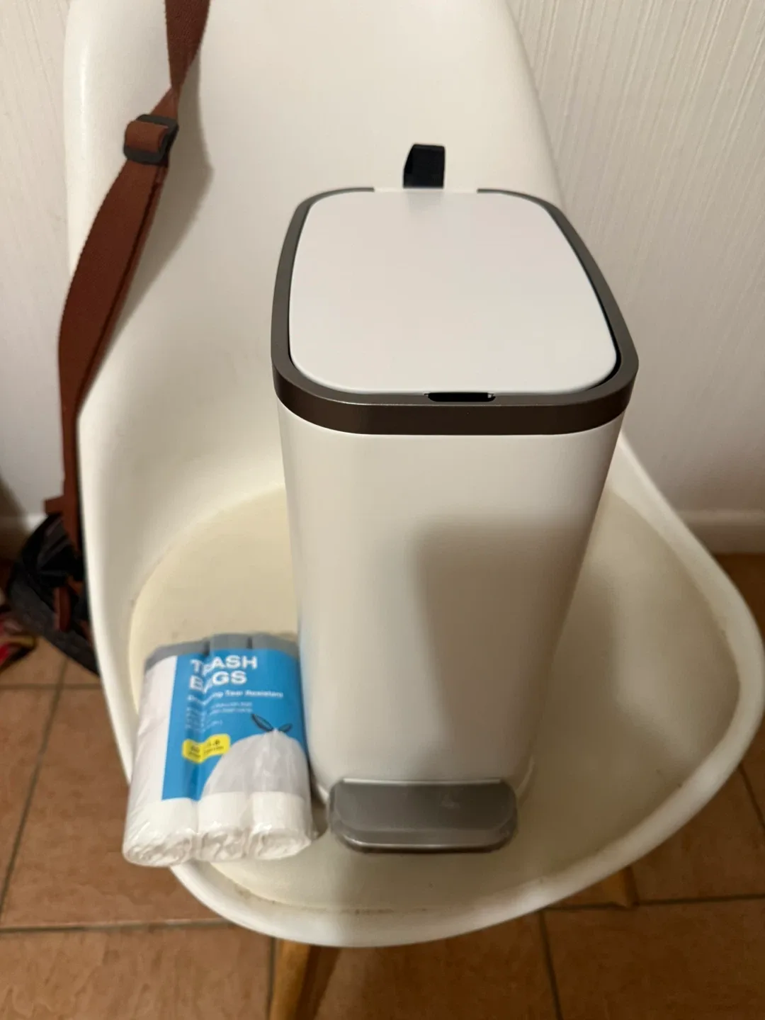 KdbK Step Trash Can with Box