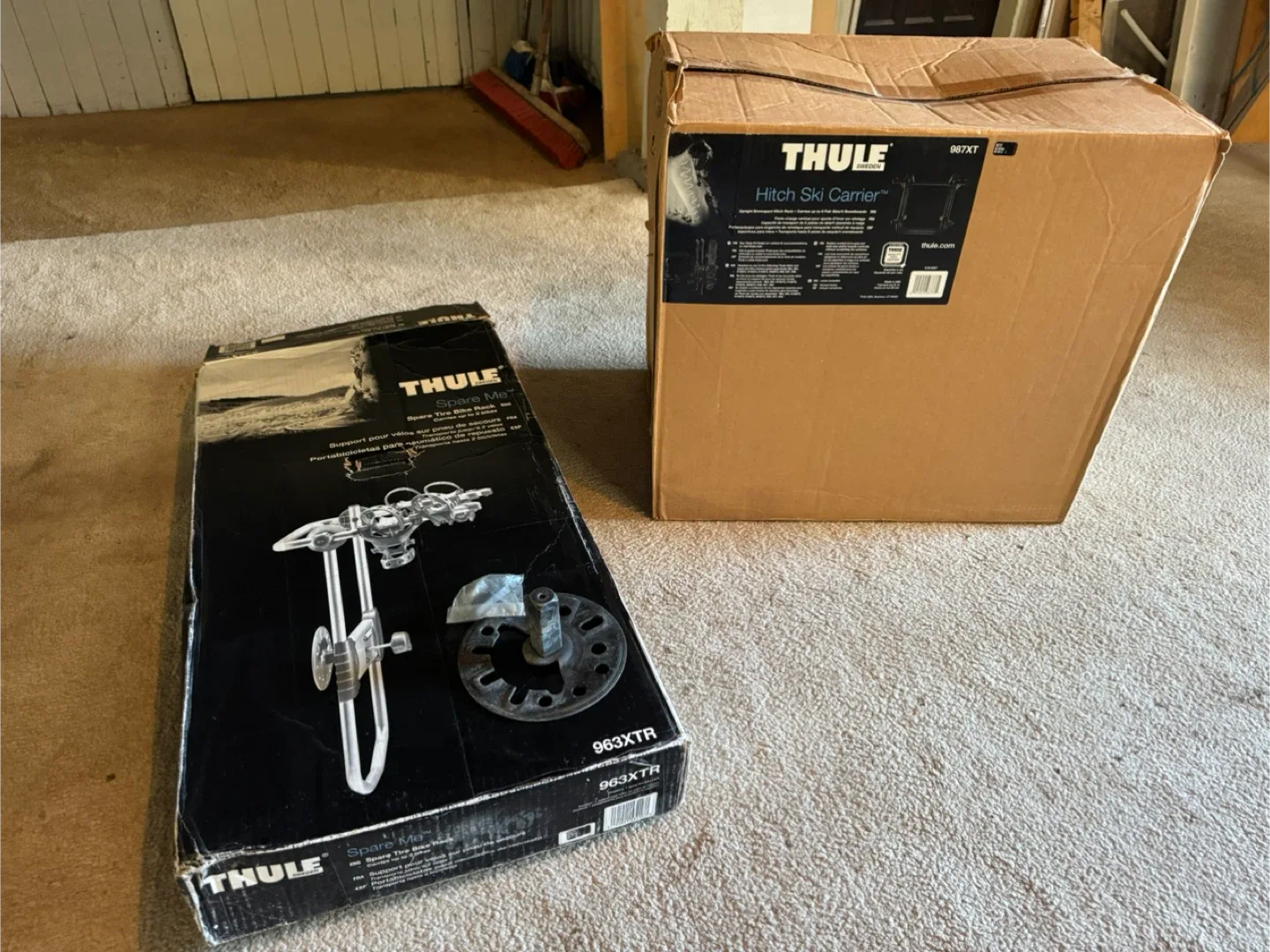 Thule 987XT Hitch Ski Carrier & 963XTR Bike Rack