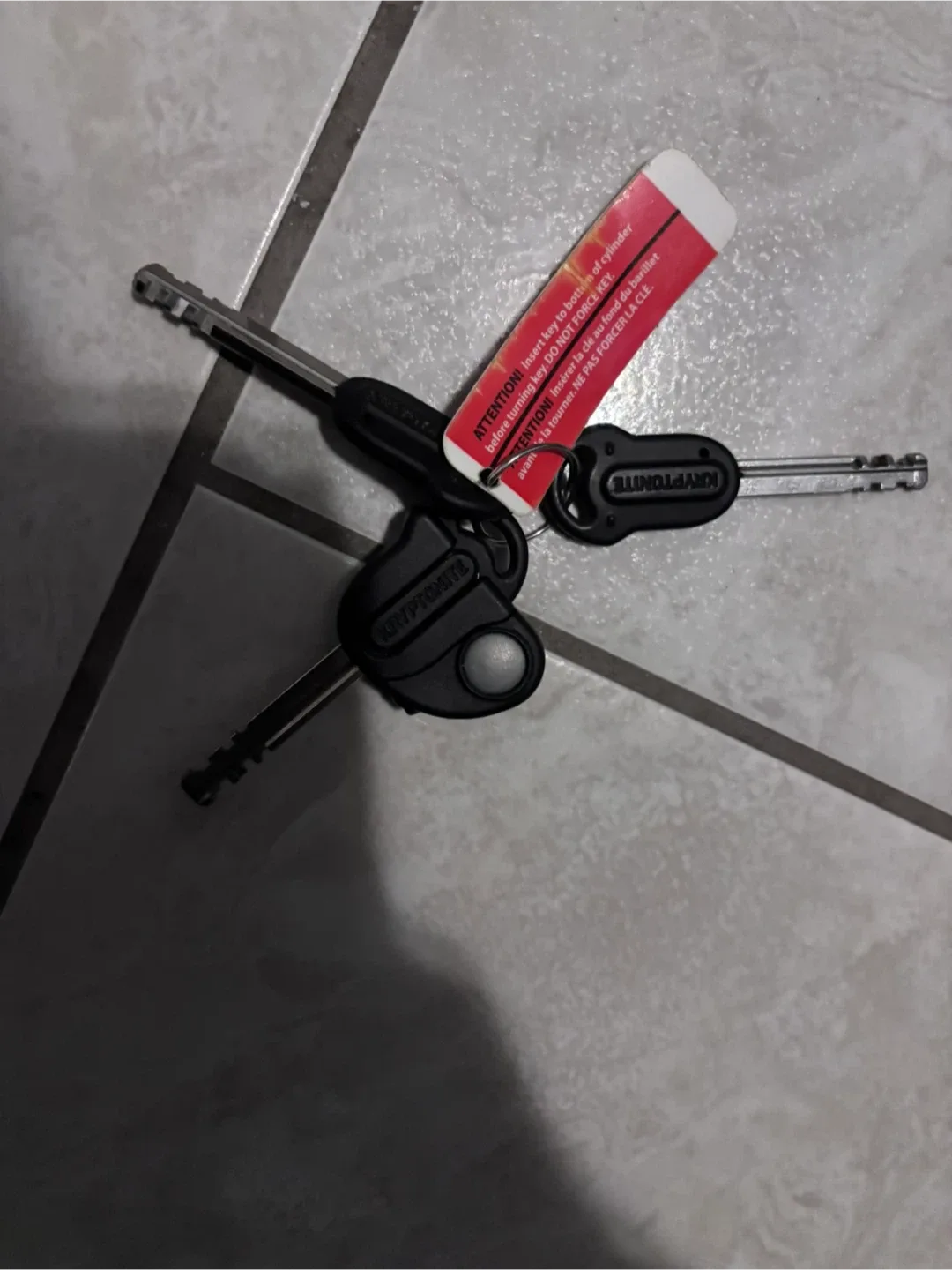 Kryptonite New York Lock Bicycle U-Lock with Keys image indicator(3)