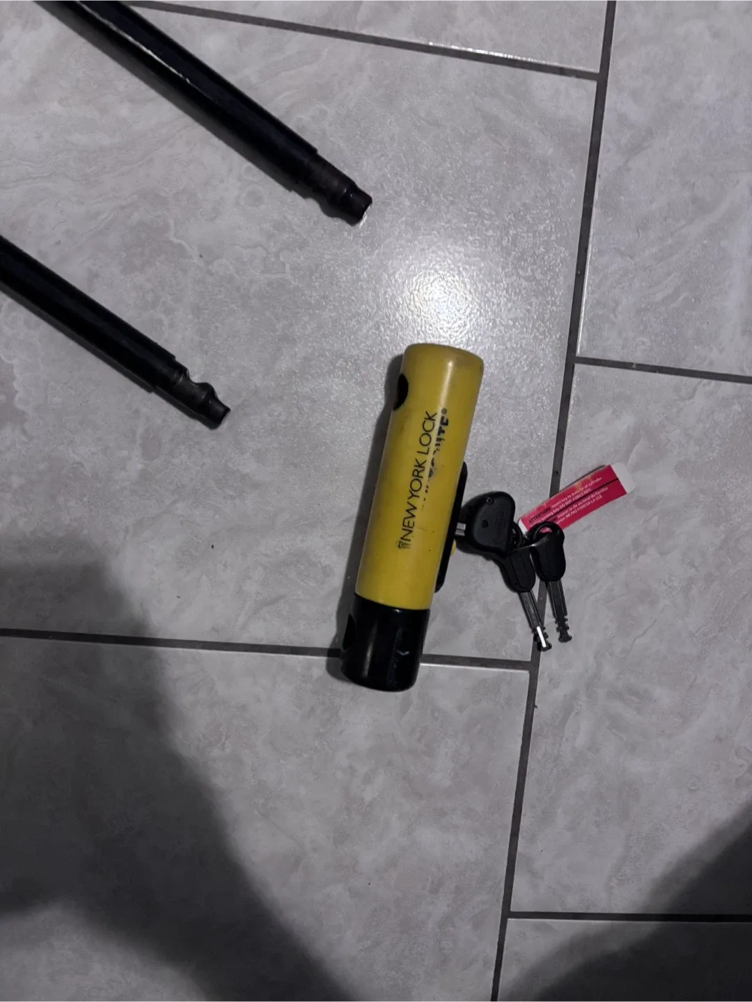 Kryptonite New York Lock Bicycle U-Lock with Keys image indicator(2)