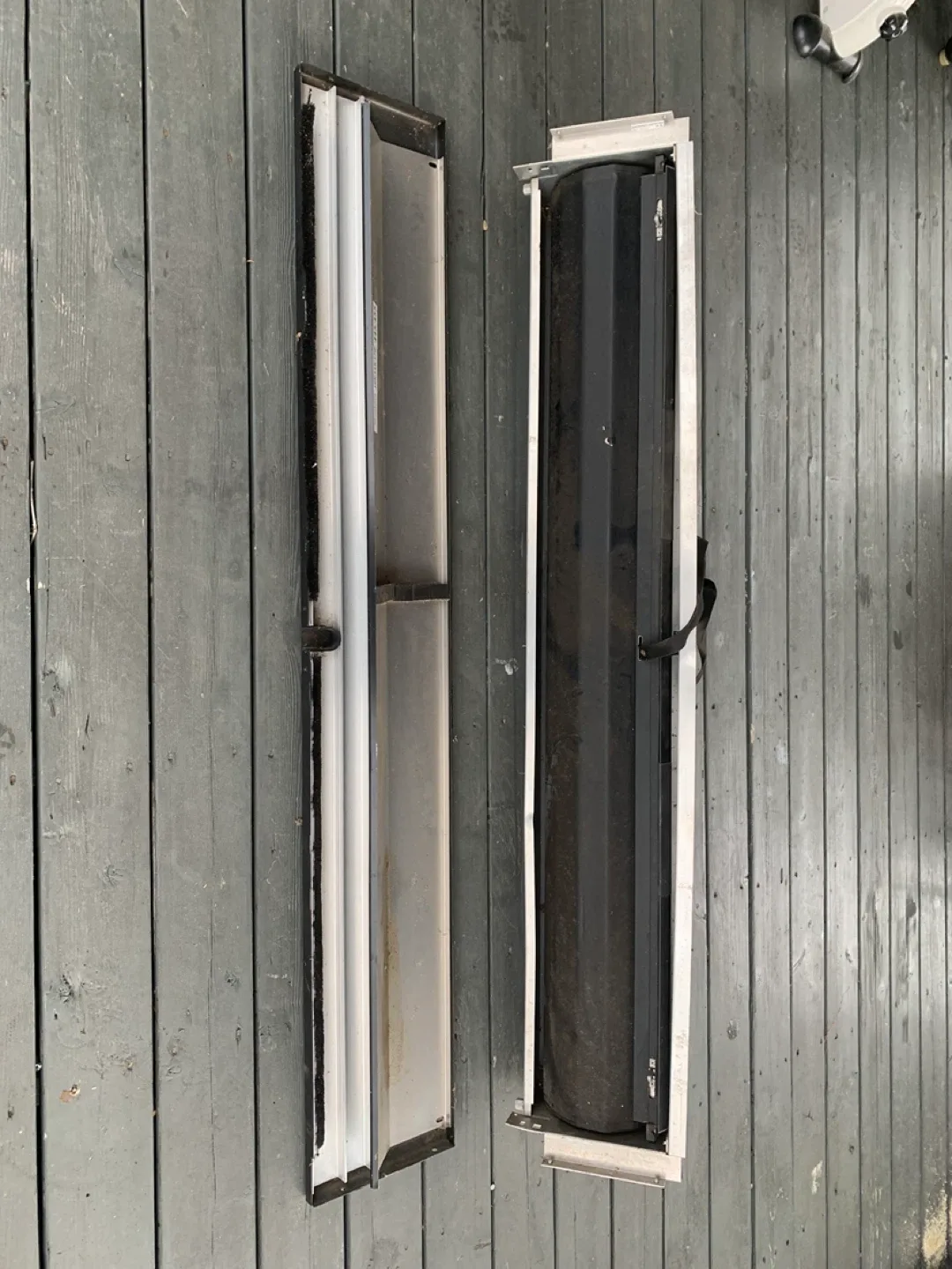 Roll-N-Lock M-Series Retractable Truck Bed Cover image indicator(4)