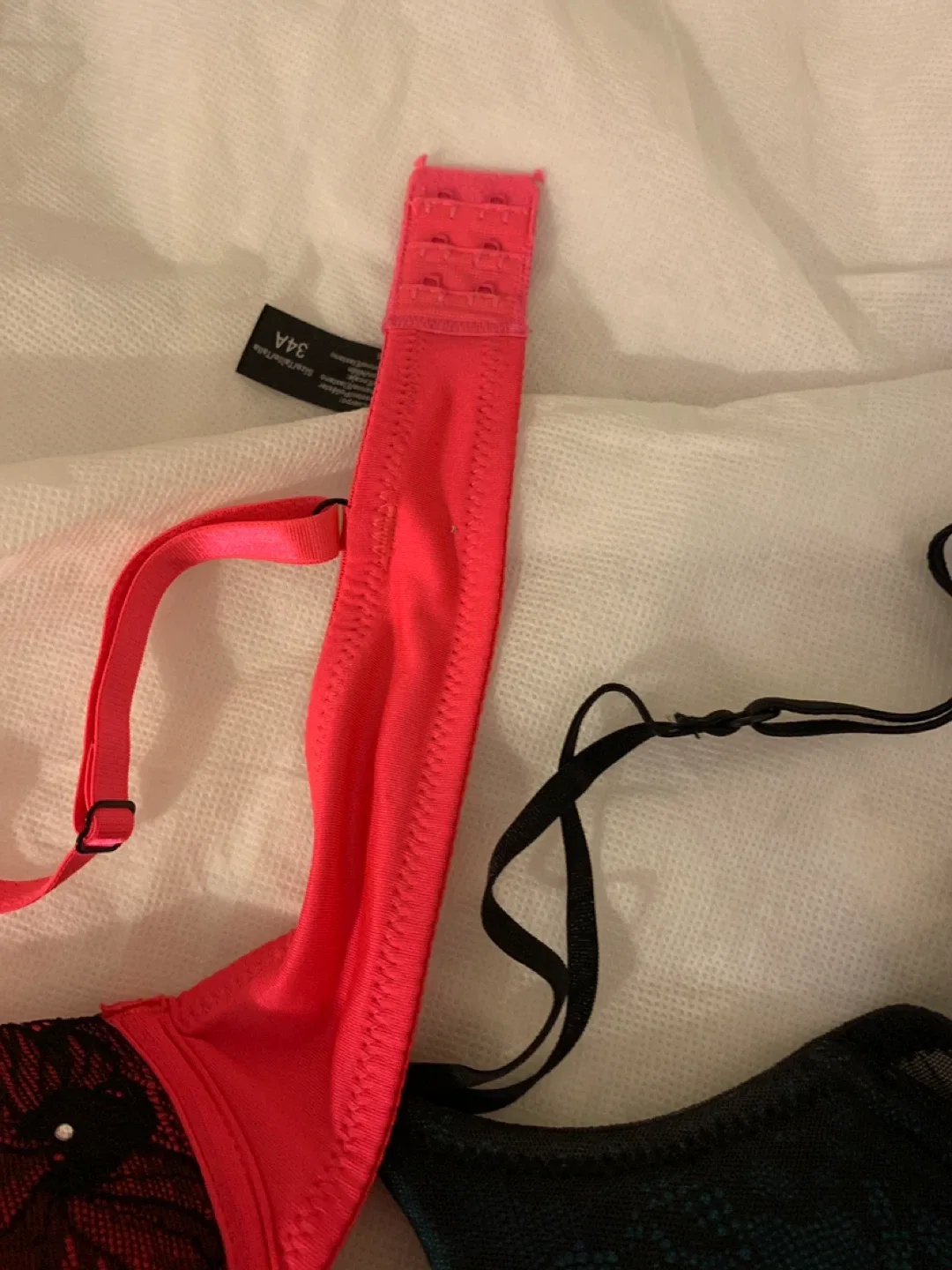 Mint condition Women’s Bras - Size 34A/ 34B -70/75 image indicator(2)